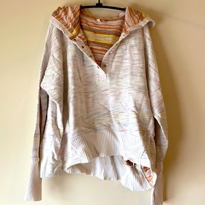 Printed Honey Dove Pullover